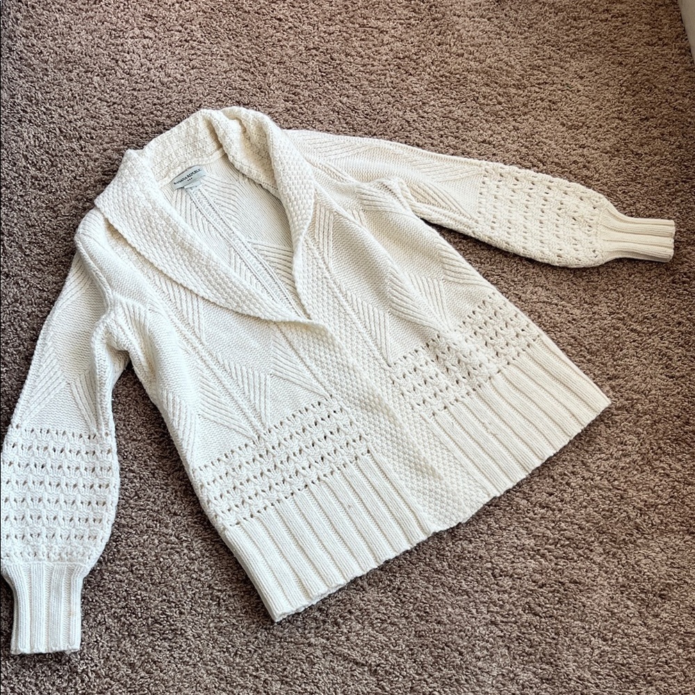 Banana Republic Cream Textured Cardigan Size Small